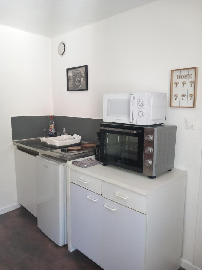 Studio Bleu Tout Equipe Avec Wifi Le Creusot Dış mekan fotoğraf